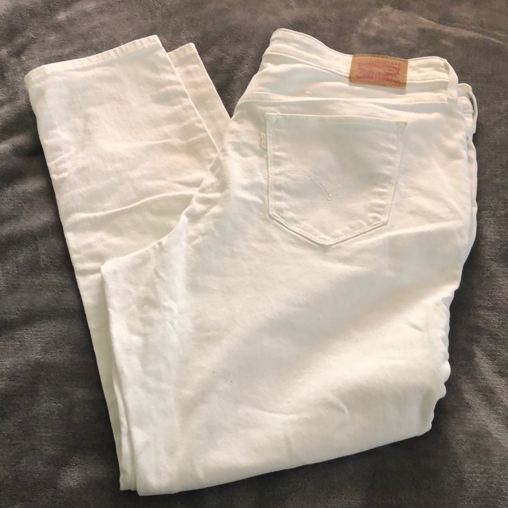 a white levis pants